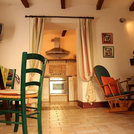 Delizioso Trilocale In Centro Apartment Montemerano Bilik gambar