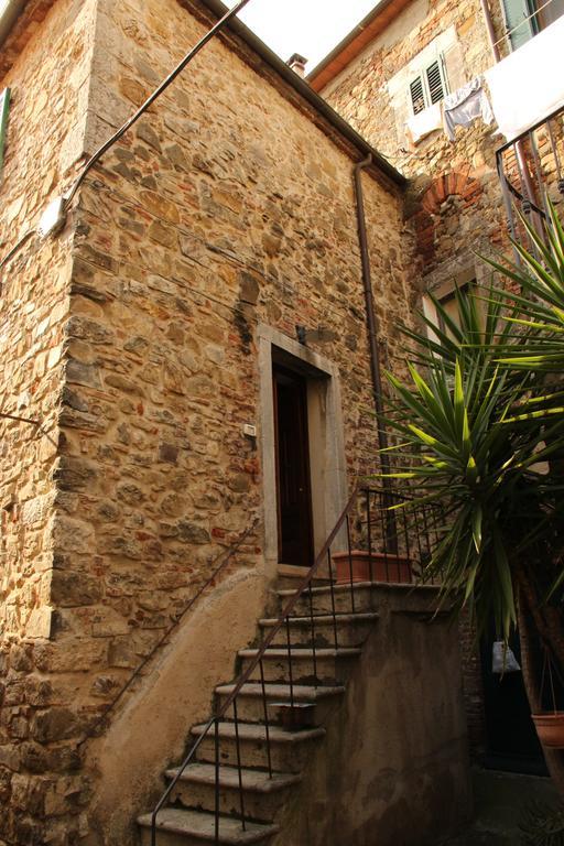 Delizioso Trilocale In Centro Apartment Montemerano Bilik gambar